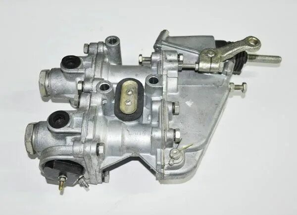 Кран Т-150, ЗИЛ, К-700 тормозной (пневмат. сис) 151.64.027(пр-во Украина) новый