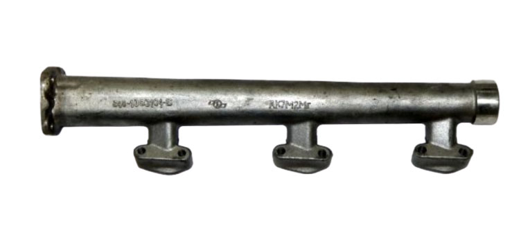 Труба водяная передняя правая 240-1303104